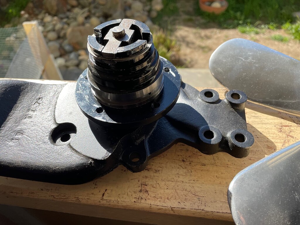 What size early fan blade bolts? XK Jaglovers Forums