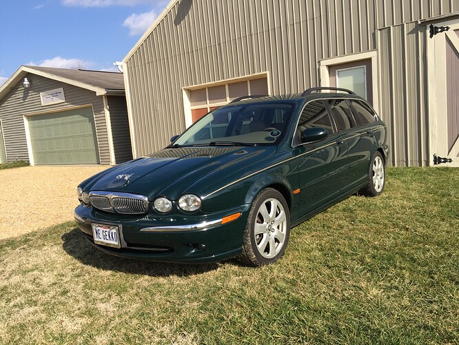 Jaguar X Type 2005 Estate Wagon.jpg