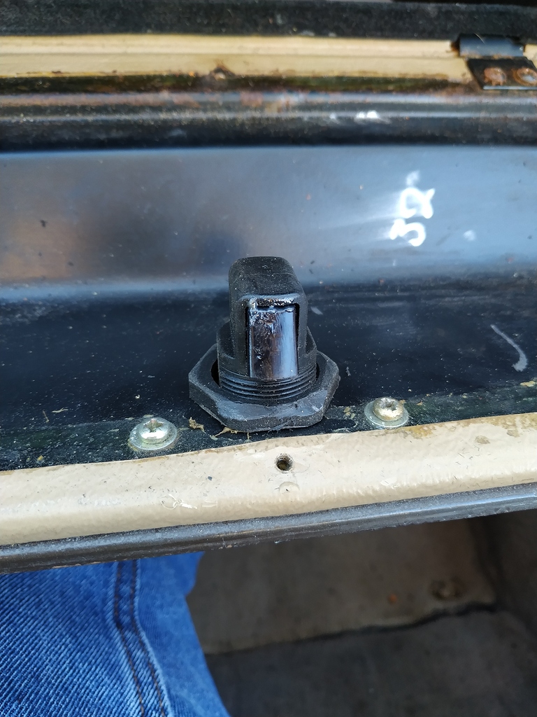 10 xjs glove box lock! XJS Jaglovers Forums