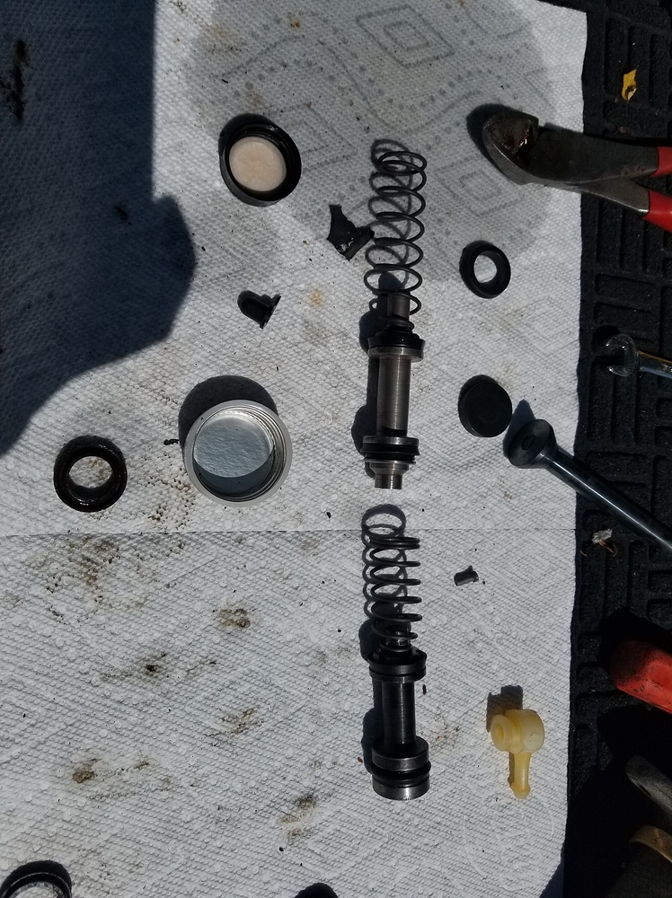 Master cylinder rebuild kit XJS Jaglovers Forums