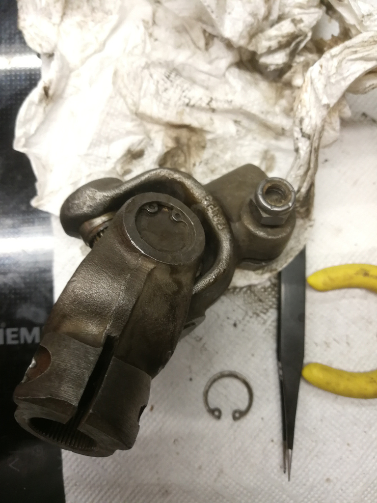 Steering U joint disassemble or not? Page 2 EType Jaglovers
