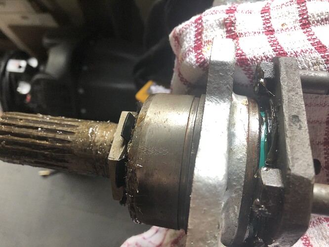 Output shaft bearings XJ Jaglovers Forums