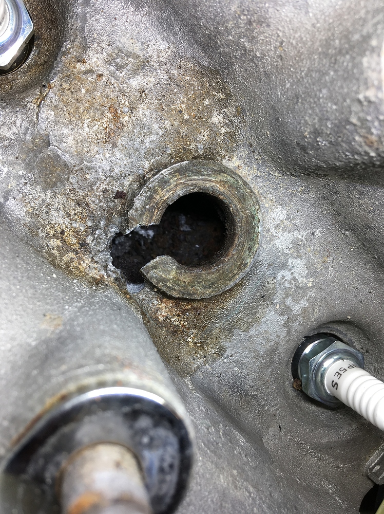 Cylinder head leak XKEngine Jaglovers Forums