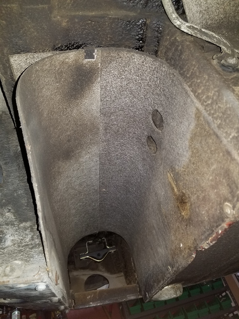 Jaguar XJ Series 2 Fiber Board Heat Shield Above Rear Mufflers