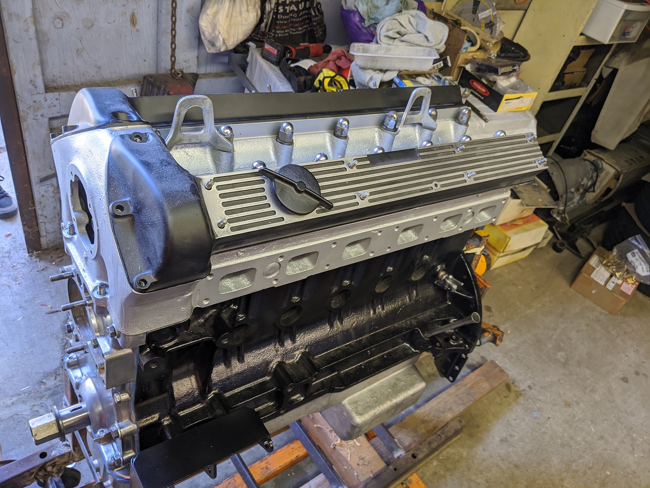 Scratched engine block surface after machine work XKEngine Jag