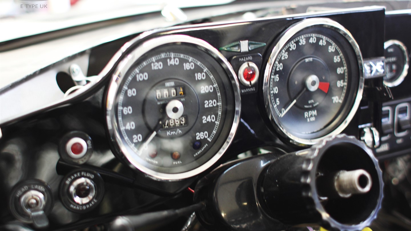 Any photos of Chrome instrument bezels on an S1 toggle dash - E-Type ...
