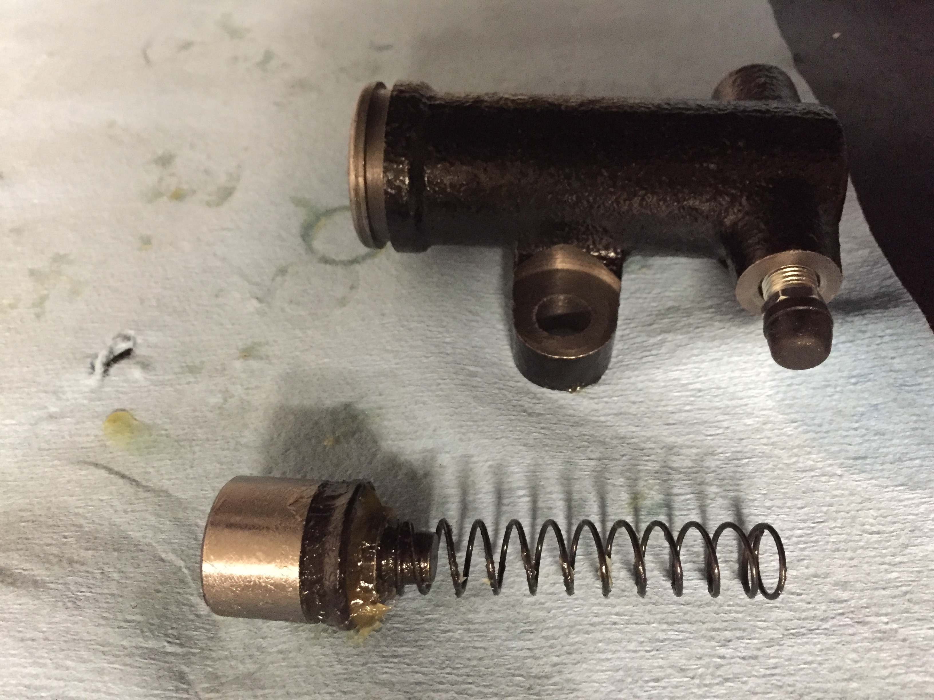 SPRING SLAVE CYLINDER SPRING SLAVE CYLINDER