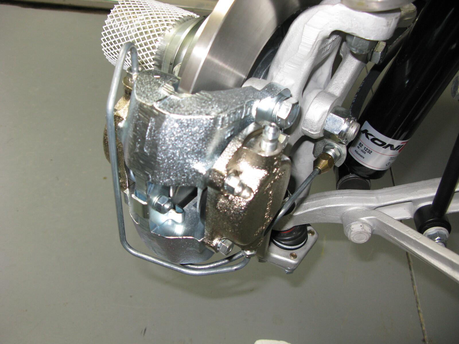 S1 Front Brake Bleeder Location EType Jaglovers Forums