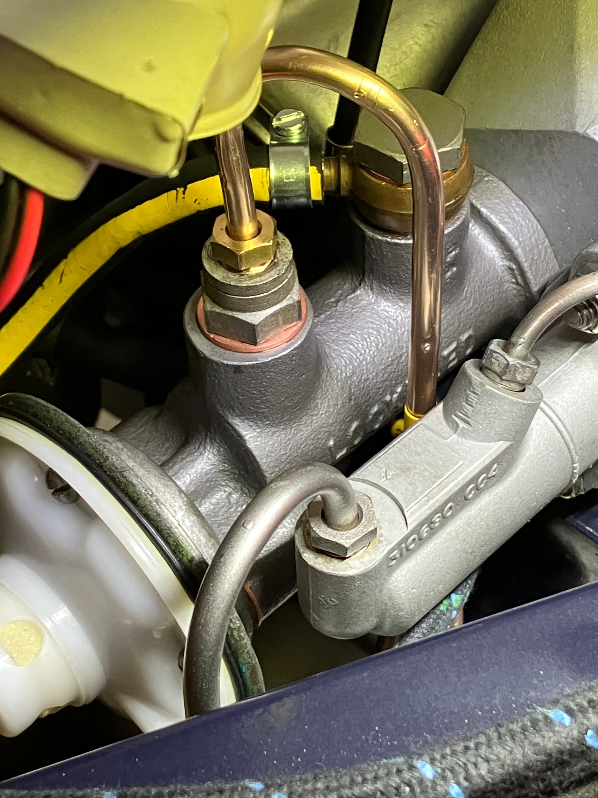 Master cylinder leak at top fittings EType Jaglovers Forums