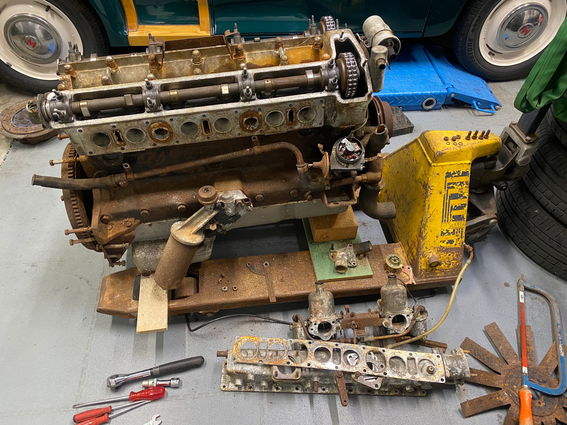 240 engine to play with - XK-Engine - Jag-lovers Forums
