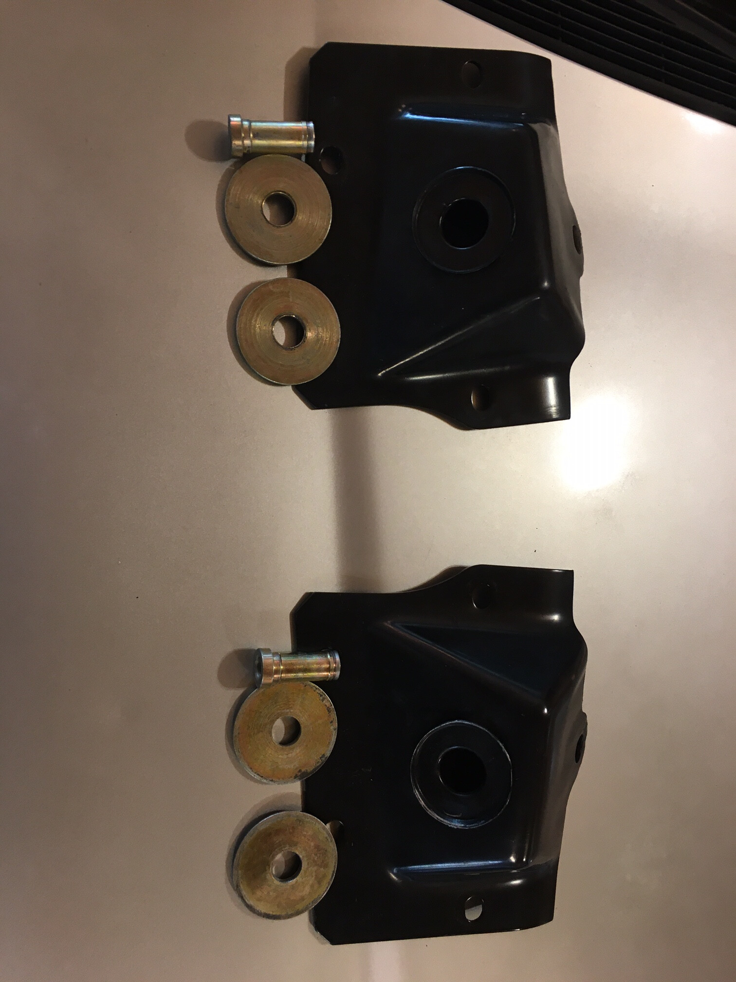 99 XJ8 front top shock bushings X300 Jaglovers Forums