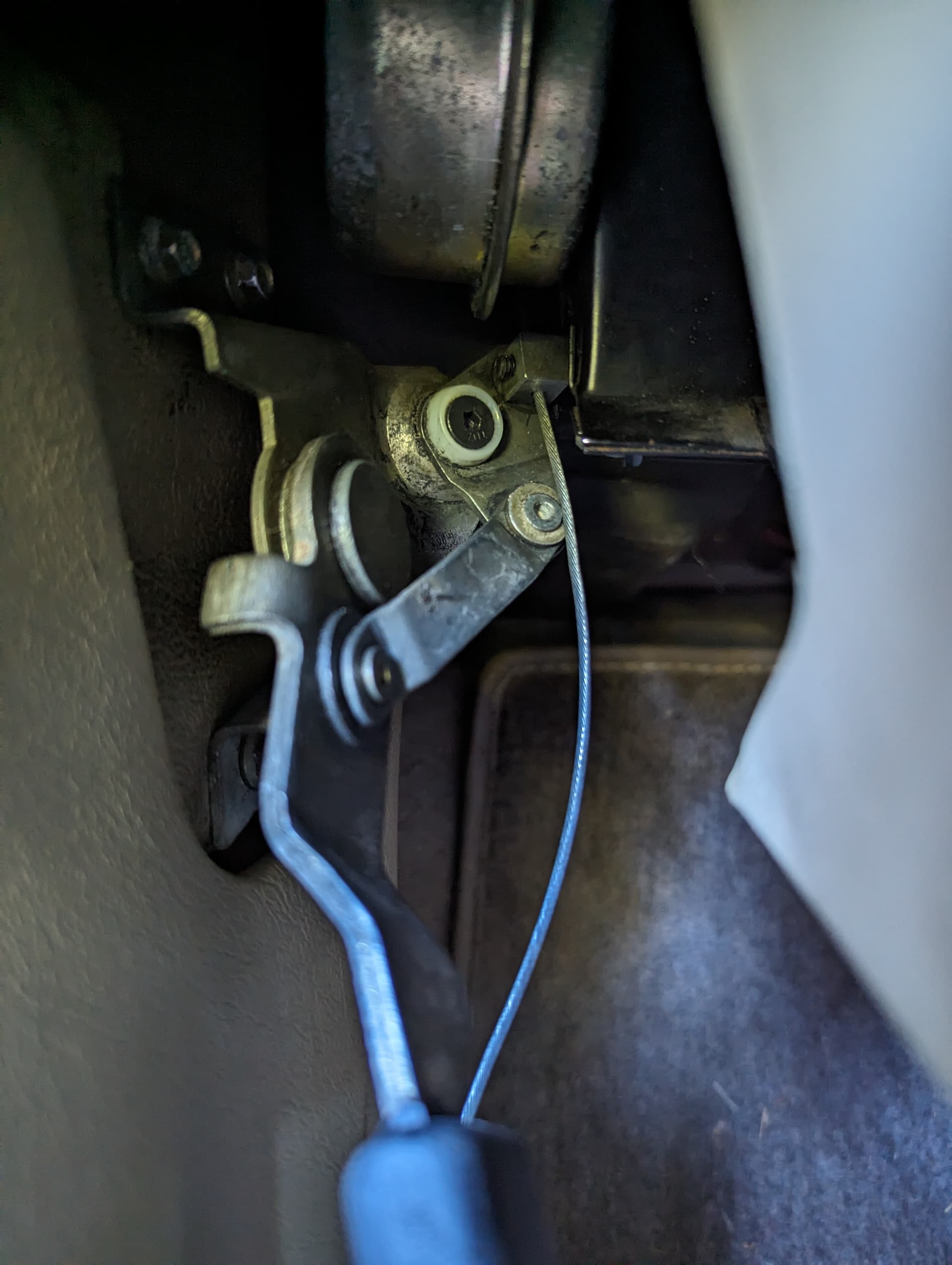 Bonnet lock striker pins - XJ-S - Jag-lovers Forums