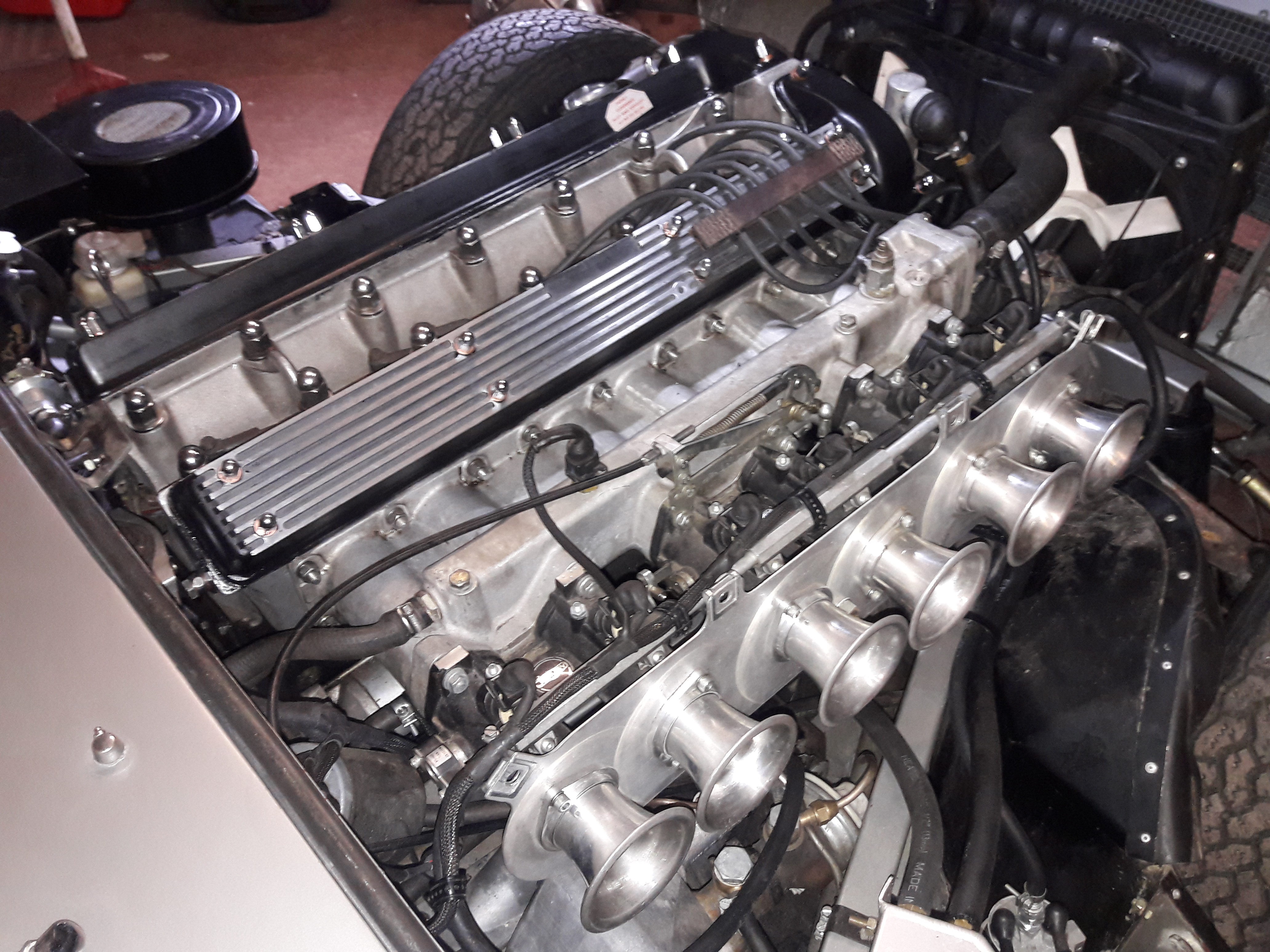 Fuel injection for xj6 XJ Jaglovers Forums