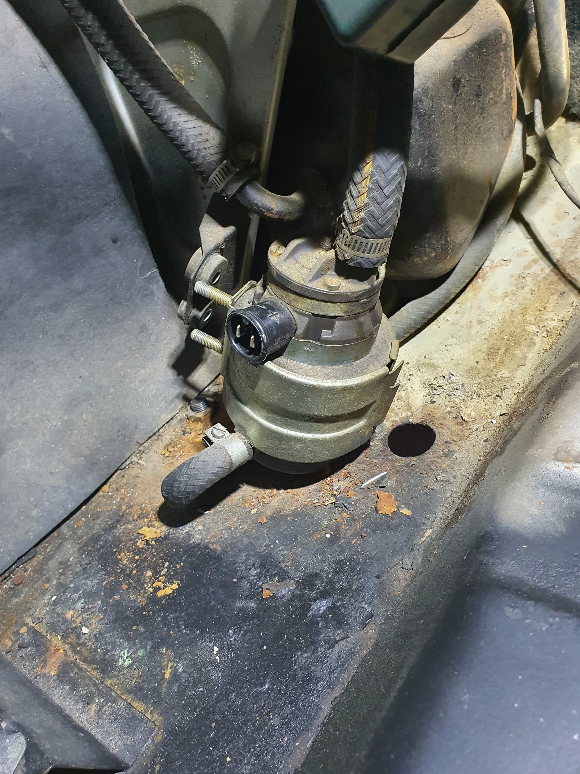 Replacing fuel pump with newer version - XJ-S - Jag-lovers Forums